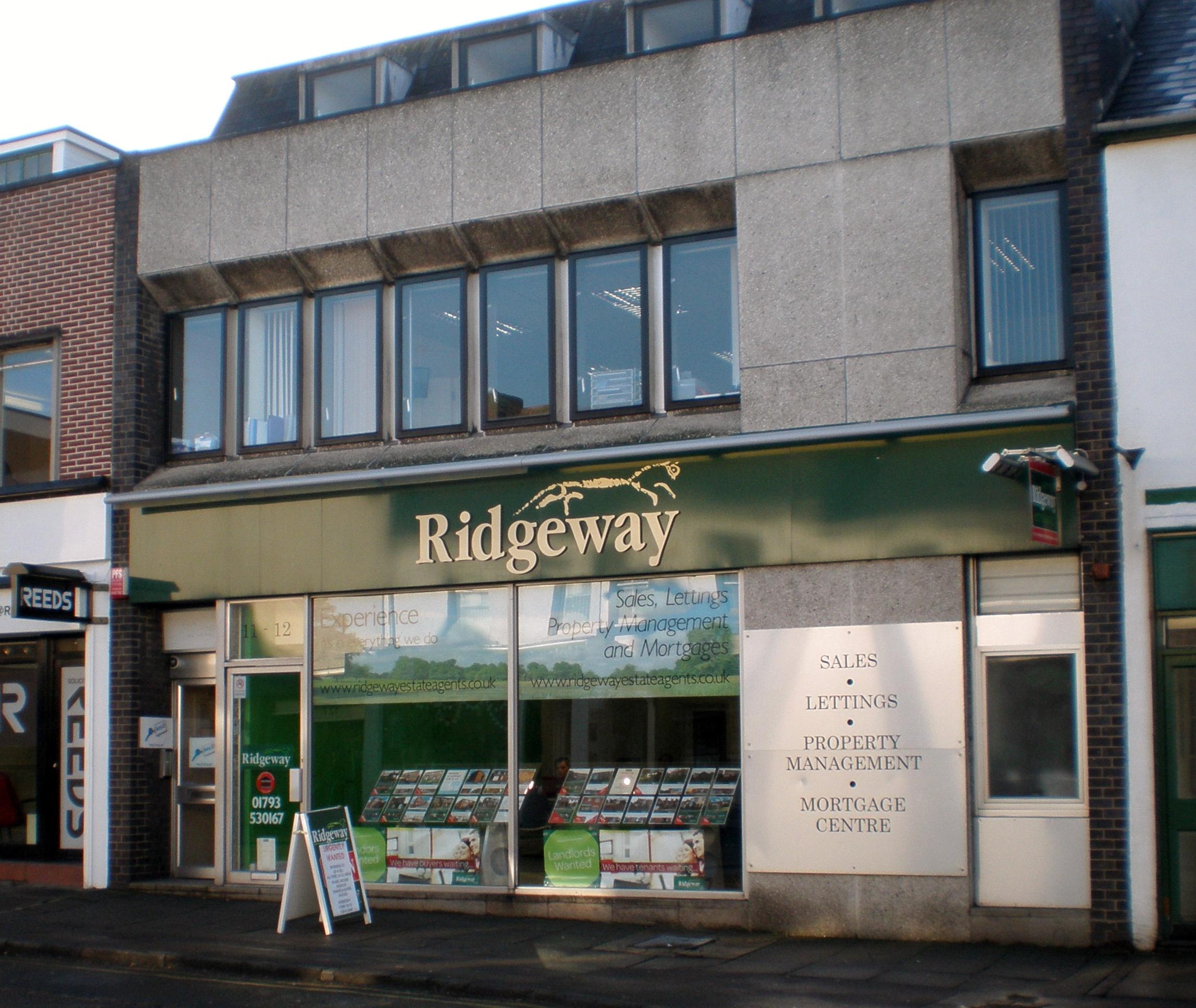 Property To Let 1112 Commercial Road, Swindon Propertylink